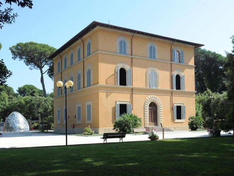 Hotel Coluccini Marina di Pietrasanta Exterior foto