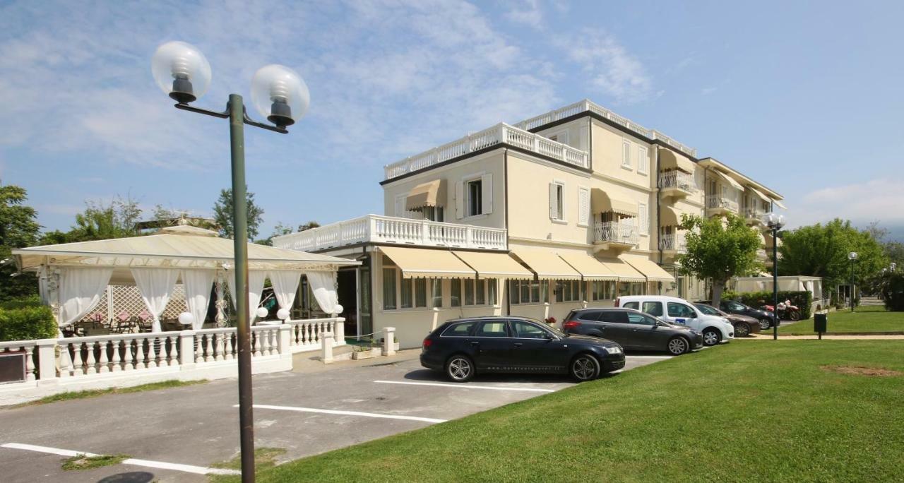 Hotel Coluccini Marina di Pietrasanta Exterior foto
